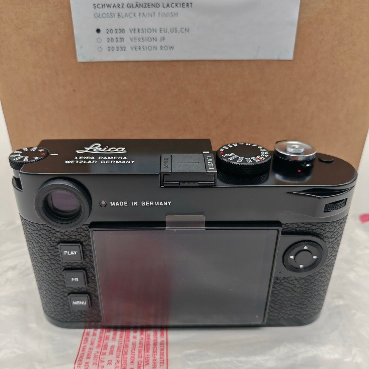Leica M11 Glossy Black Paint Digital Rangefinder LNIB US$7980