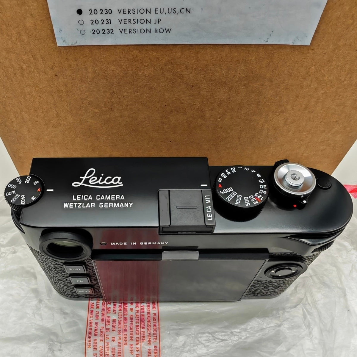 Leica M11 Glossy Black Paint Digital Rangefinder LNIB US$7980