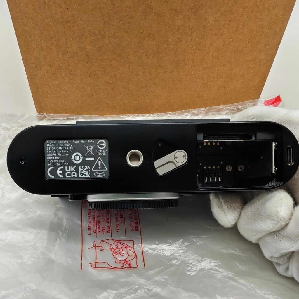 Leica M11 Glossy Black Paint Digital Rangefinder LNIB US$7980