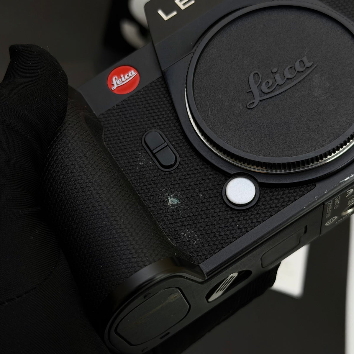 Leica SL2 Digital Camera Boxed US$1875