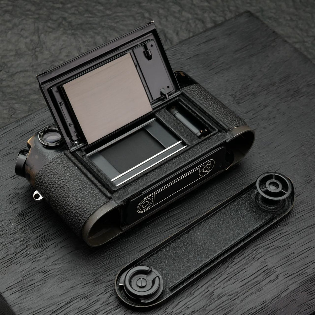 Leica M4 Black Paint First Batch Rangefinder US$18800