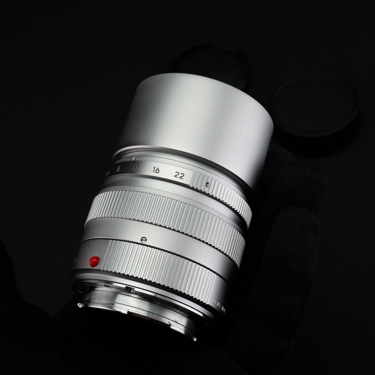 Leica M 90mm f/2.8 ELMARIT-M E46 Late Silver Chrome Near Mint US$1395