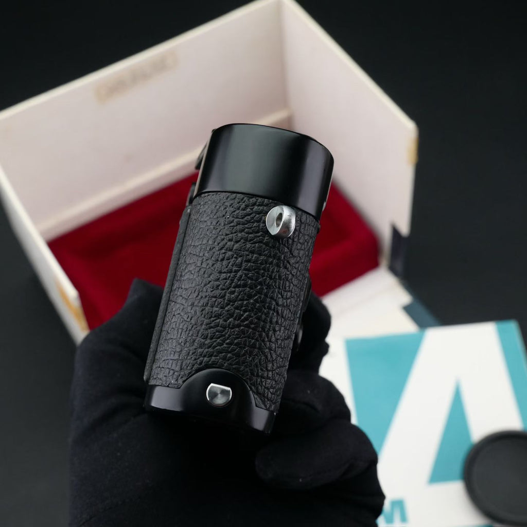 Leica M4 Black Paint Rangefinder SNxx888 Near Mint US$8950